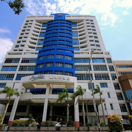 Mega Hotel Sdn Bhd Miri Exterior photo
