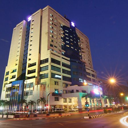 Mega Hotel Sdn Bhd Miri Exterior photo
