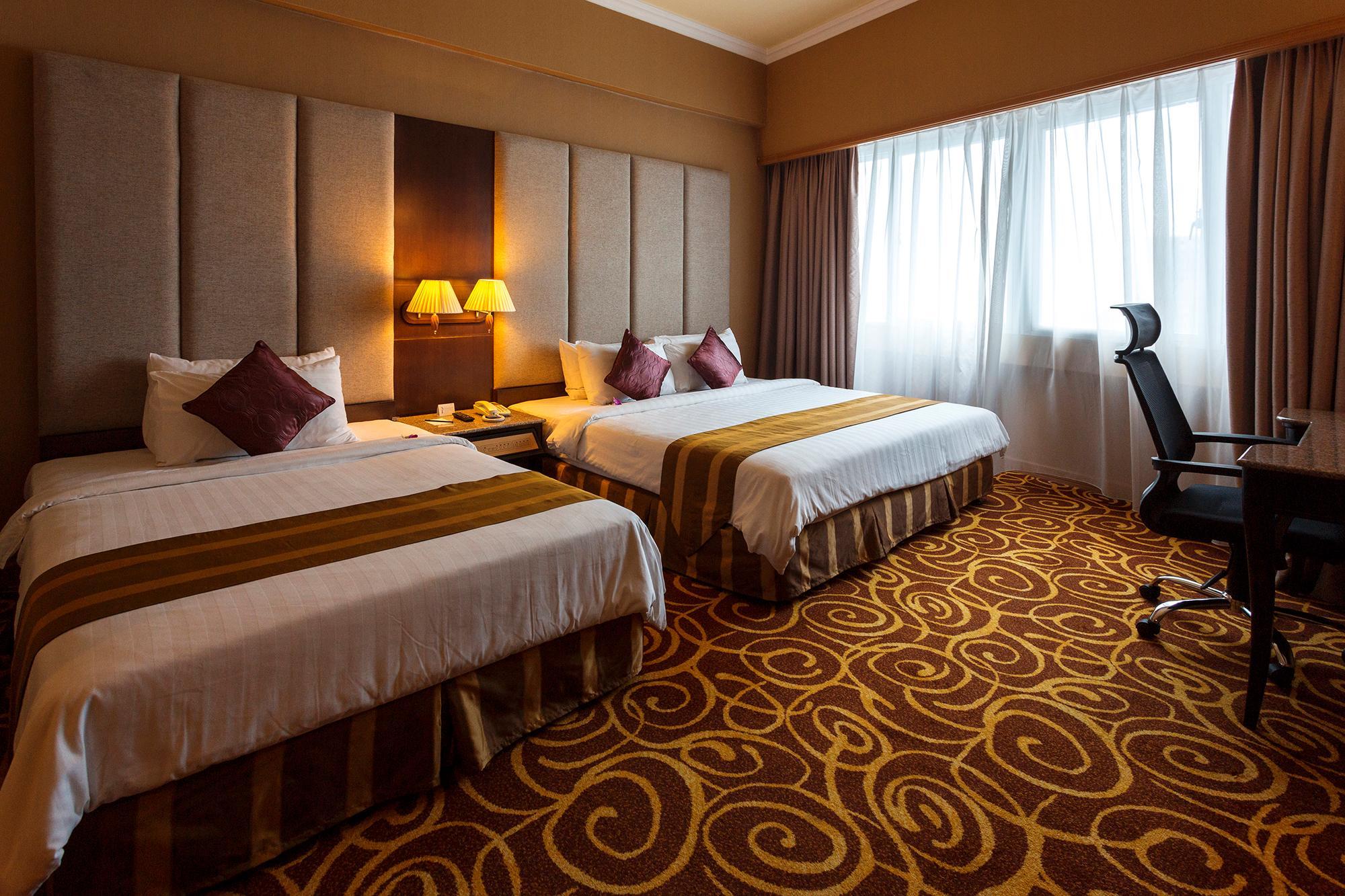 Mega Hotel Sdn Bhd Miri Exterior photo