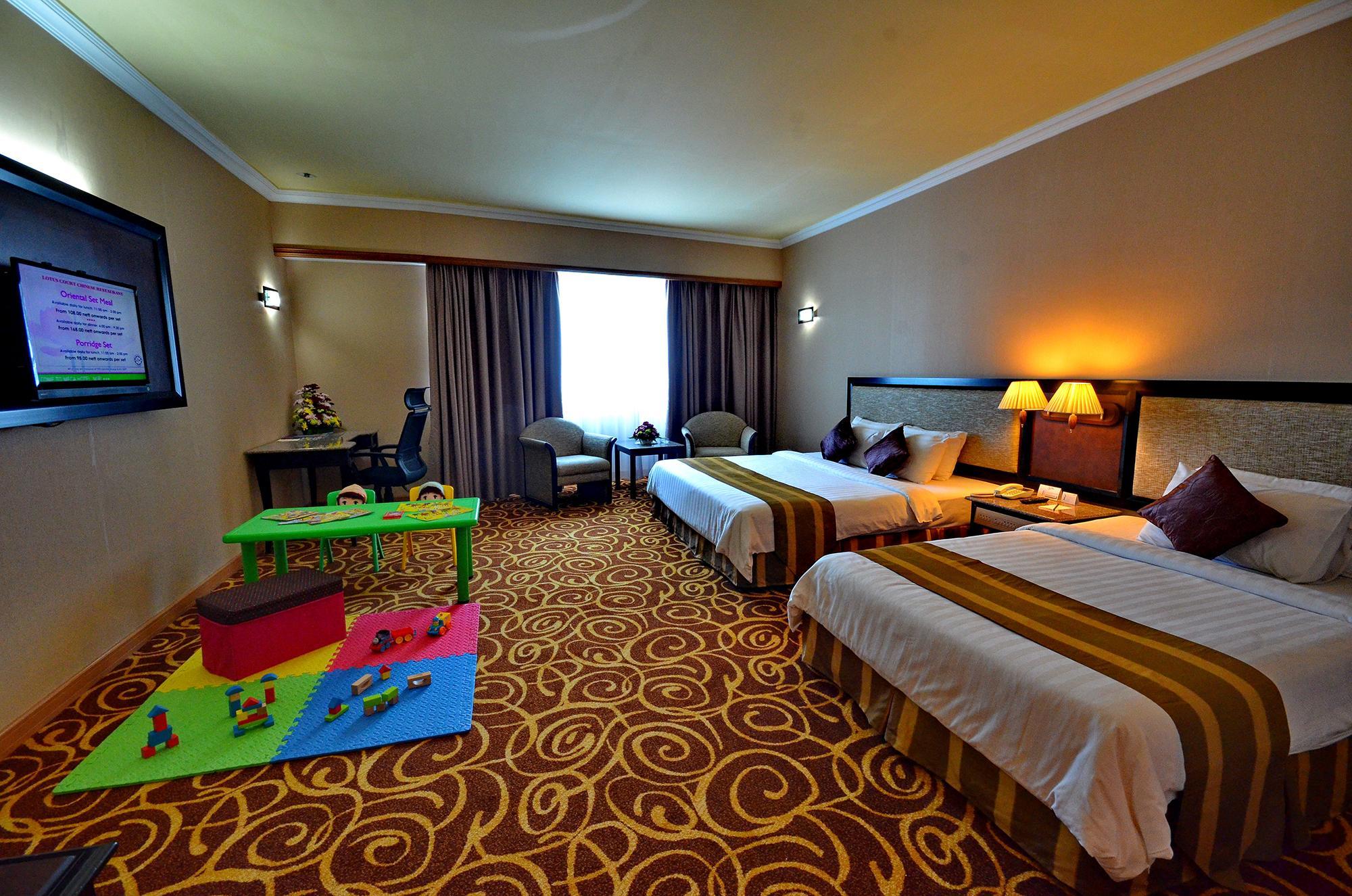 Mega Hotel Sdn Bhd Miri Exterior photo