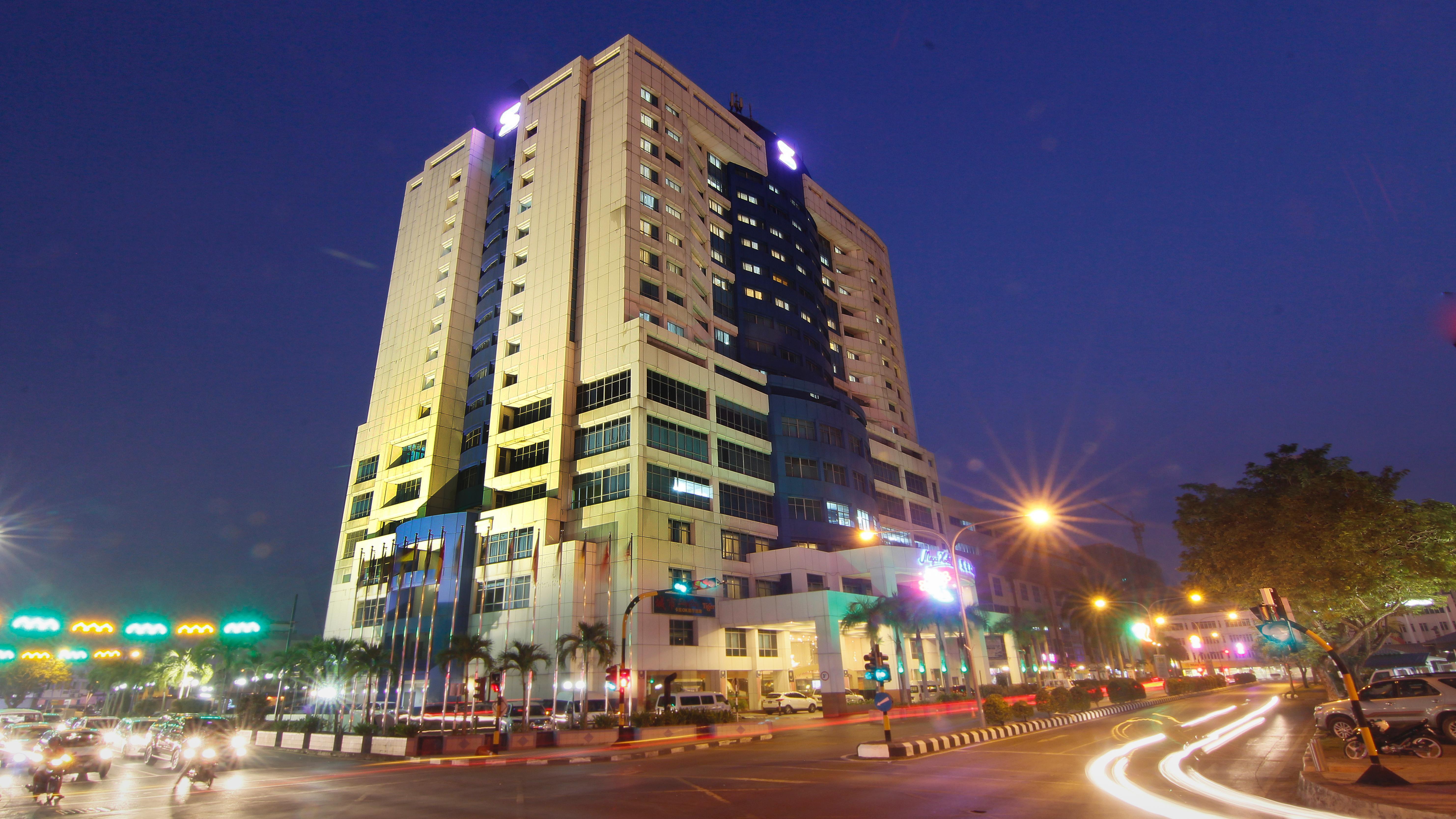 Mega Hotel Sdn Bhd Miri Exterior photo