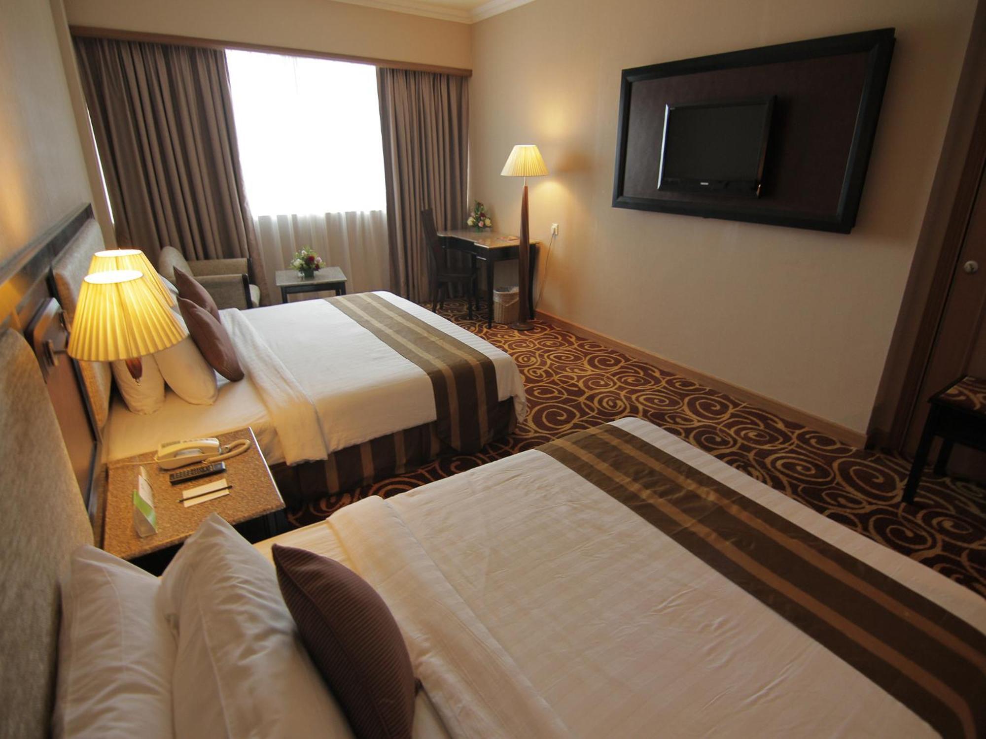 Mega Hotel Sdn Bhd Miri Exterior photo