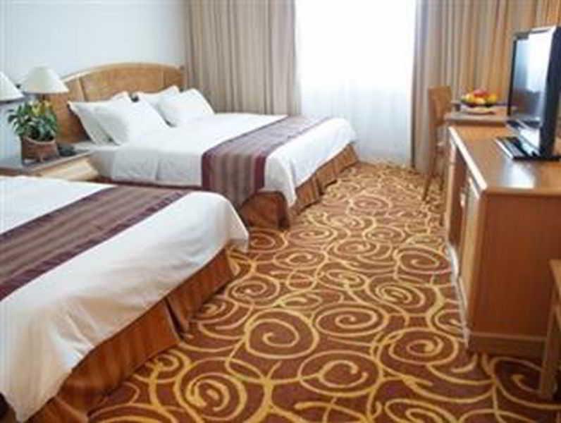 Mega Hotel Sdn Bhd Miri Exterior photo