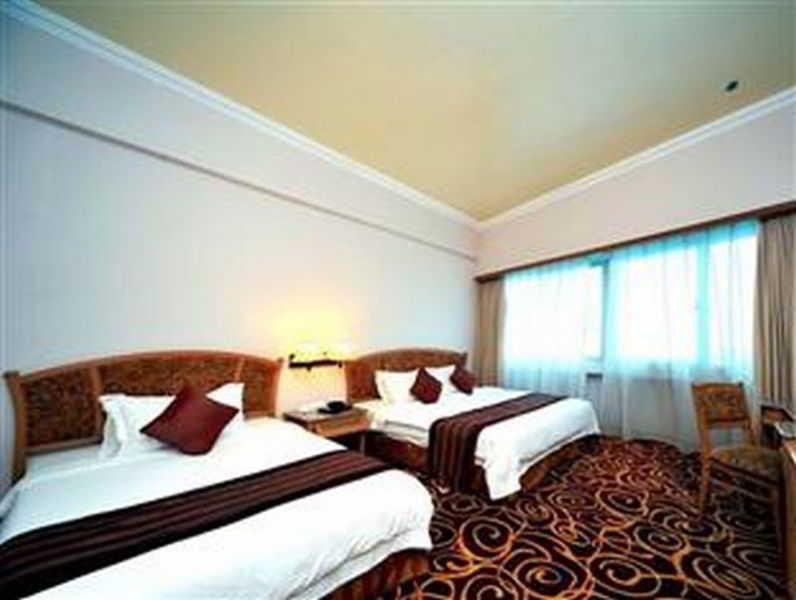 Mega Hotel Sdn Bhd Miri Exterior photo